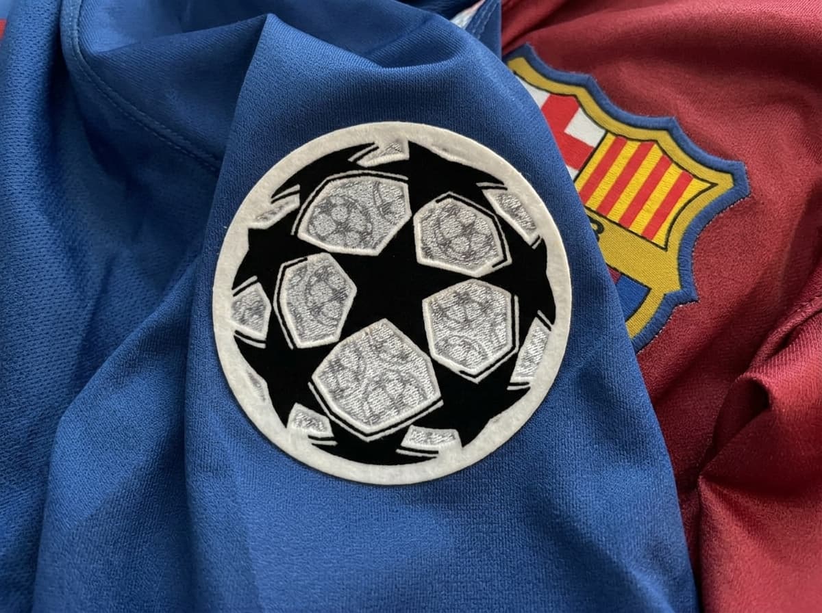 2008-09 Messi Barcelona Home Kit 3