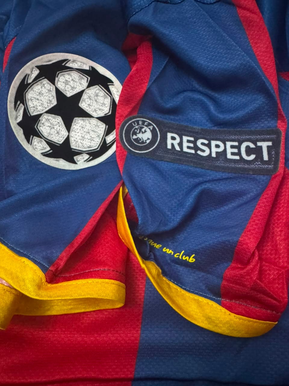 2010-11 Messi Barcelona Home Kit 3