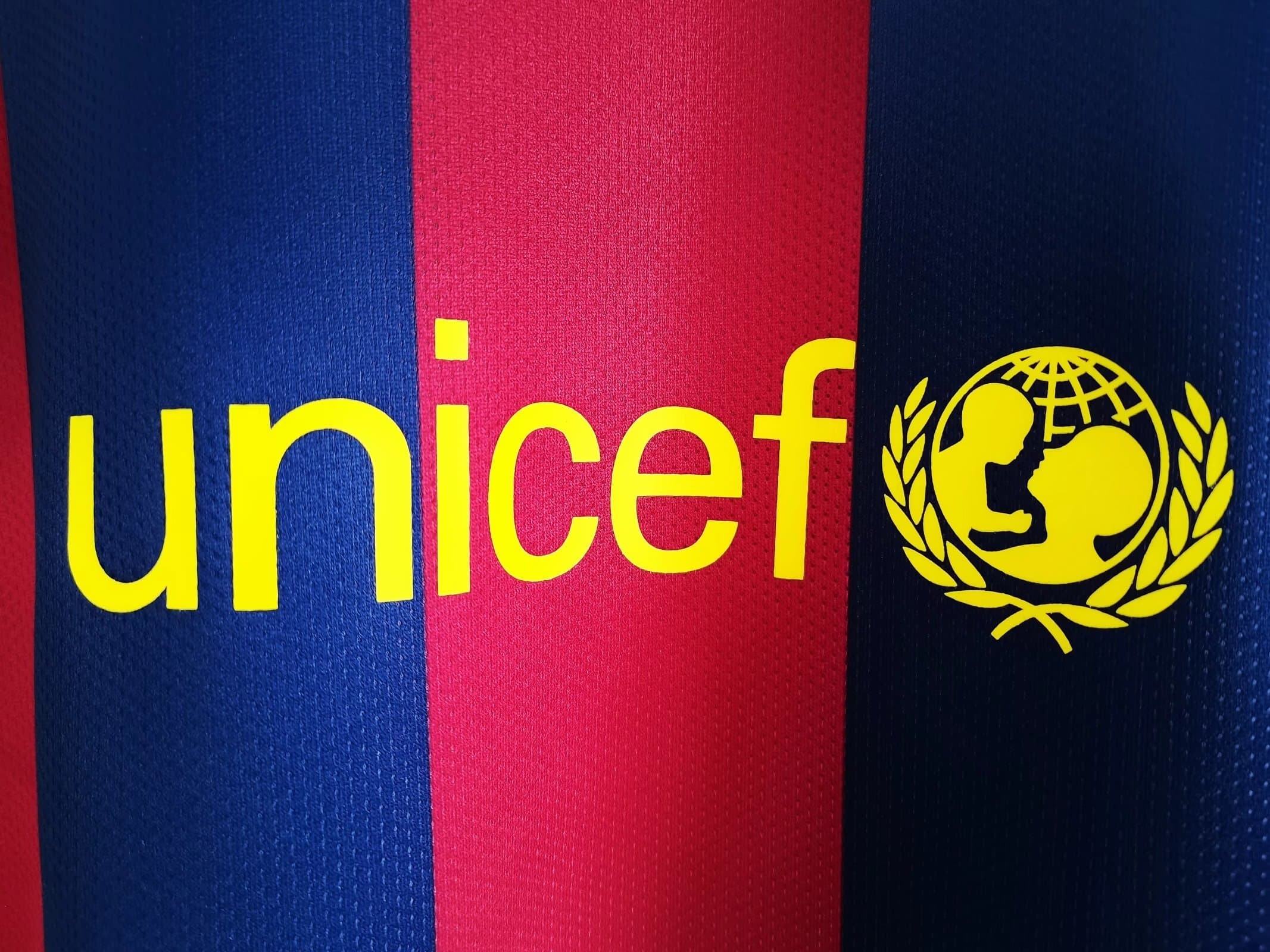 2014-15 Messi Barcelona Home Kit 7