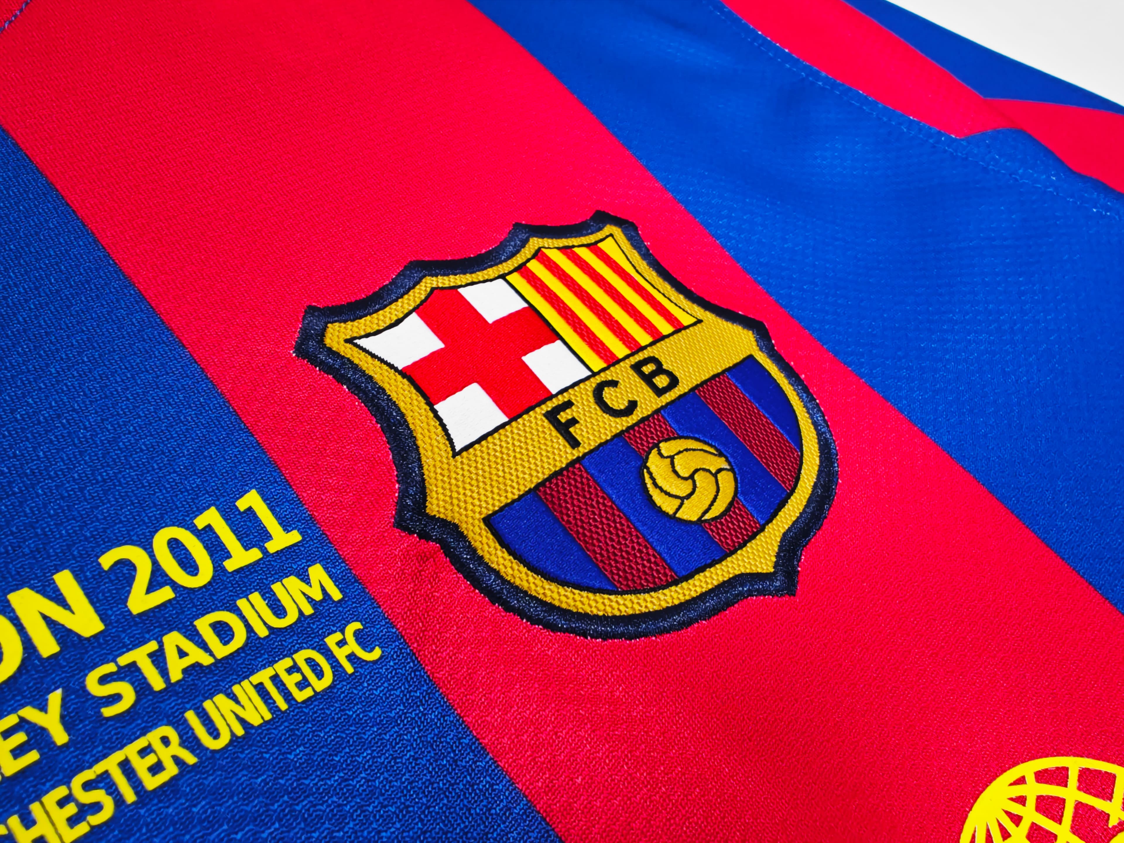 2010-11 Messi Barcelona Home Kit 7