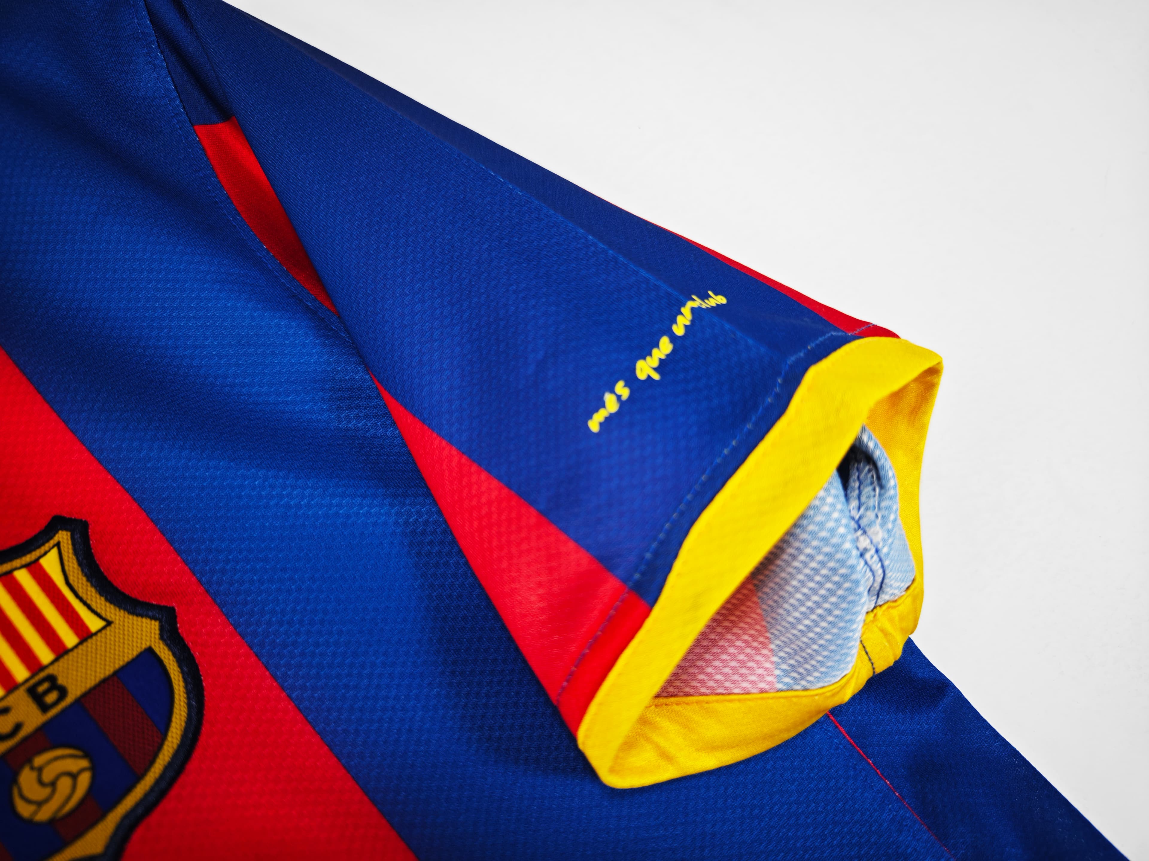 2010-11 Messi Barcelona Home Kit 6